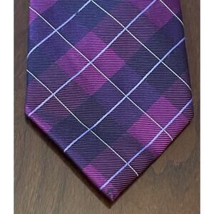 Geoffrey Beene Purple Hand Made 100% Silk Men’s Neck Tie Made In China